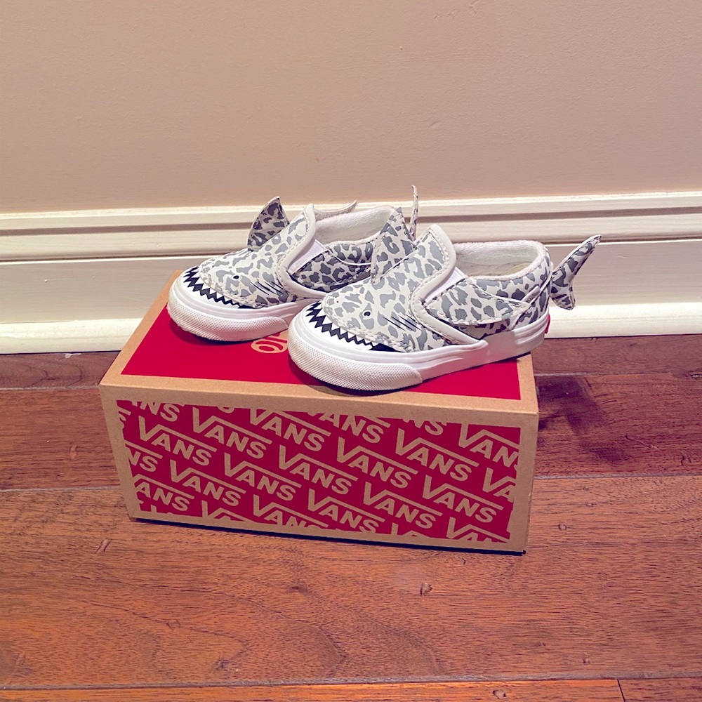 VANS Slip-on V Shark